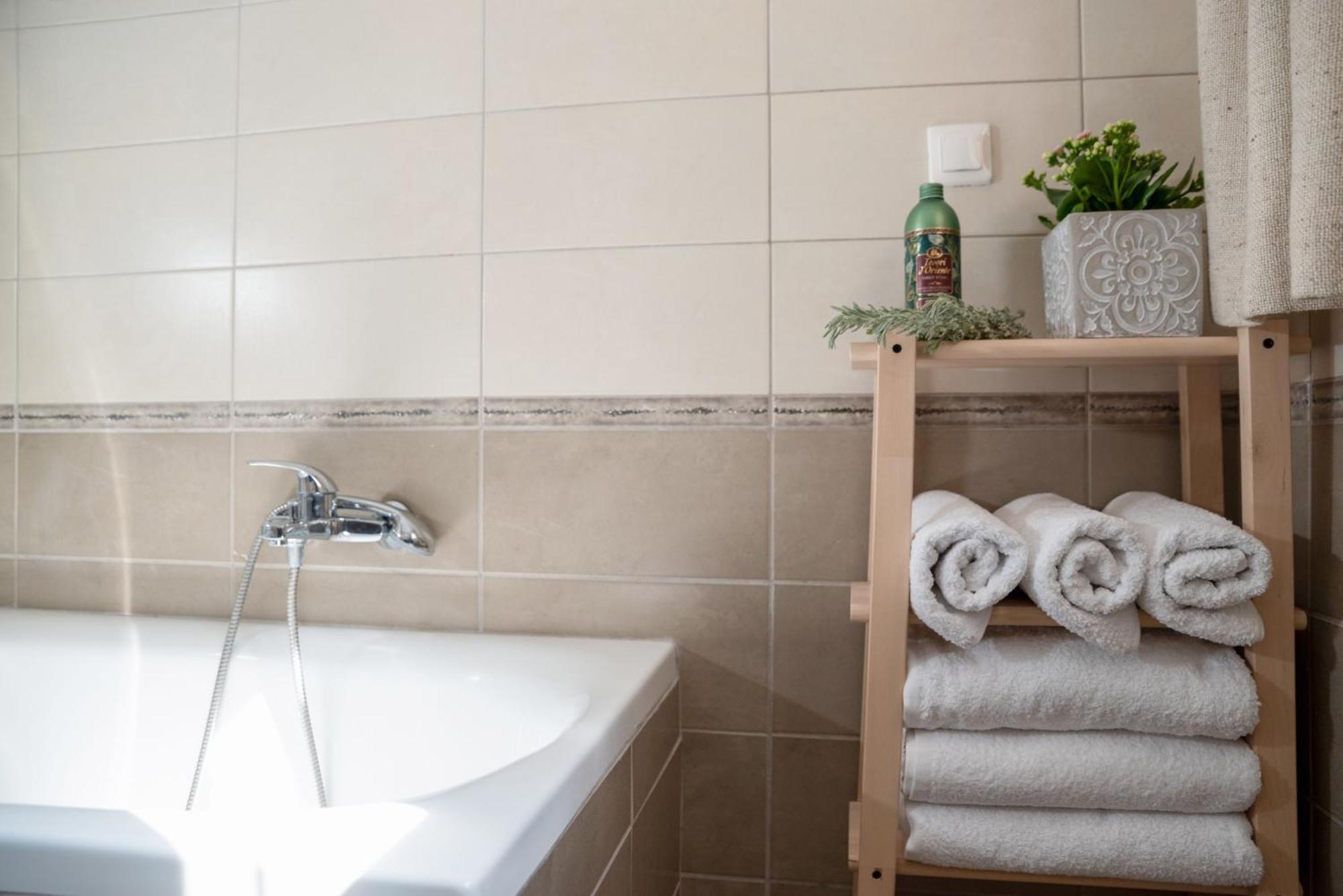 Solari Hill Maisonette Two Private Parking Alepou 외부 사진