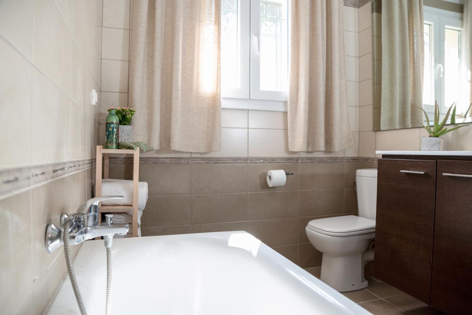 Solari Hill Maisonette Two Private Parking Alepou 외부 사진
