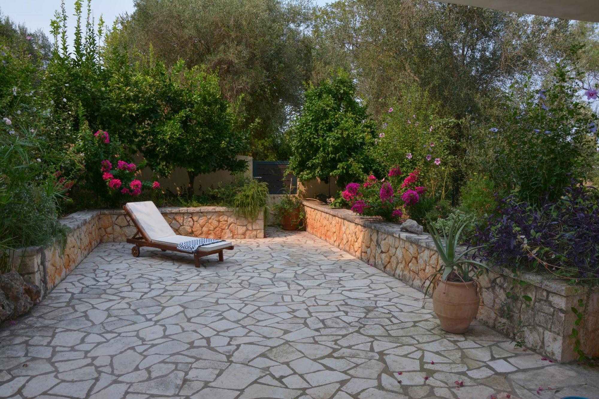 Solari Hill Maisonette Two Private Parking Alepou 외부 사진